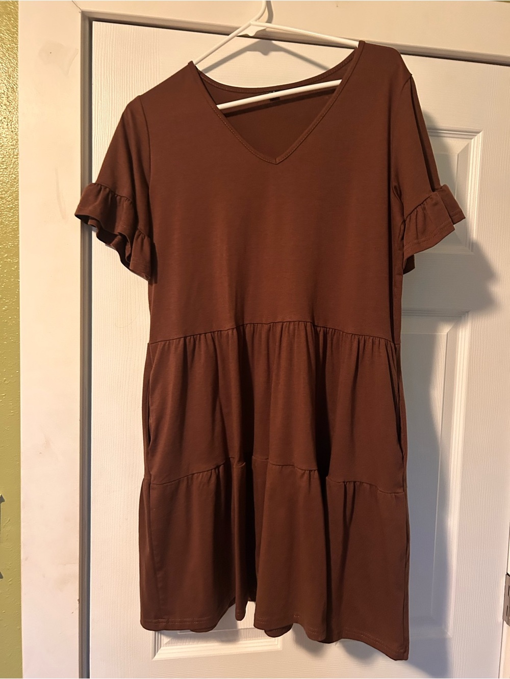 Women’s V-Neck Tiered Short Sleeve Dress - Brown